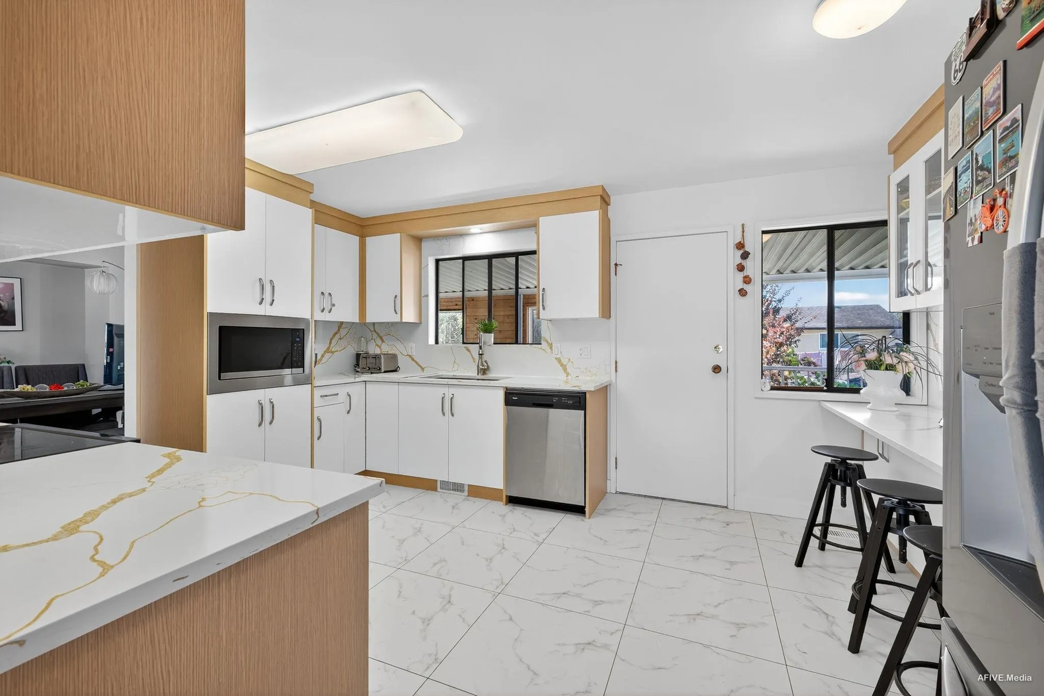 3443 Shuswap Terrace