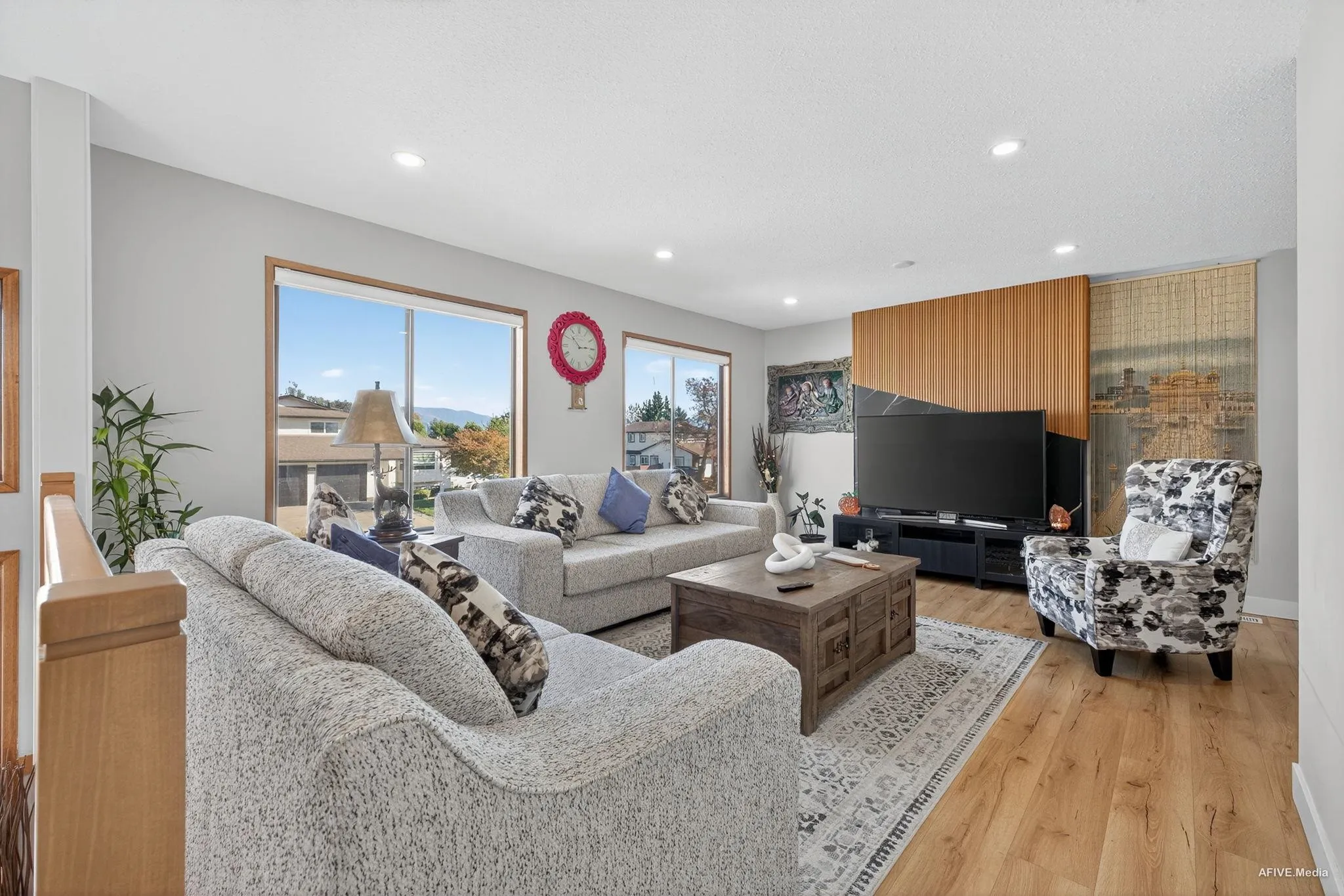 3443 Shuswap Terrace