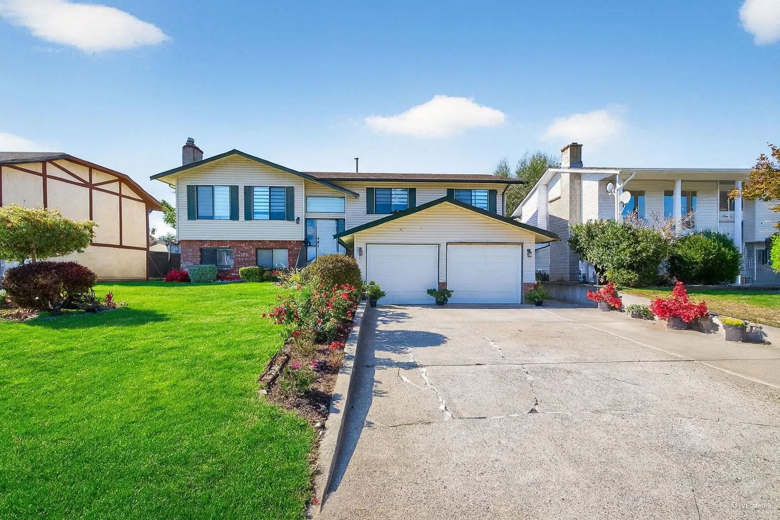 3443 Shuswap Terrace