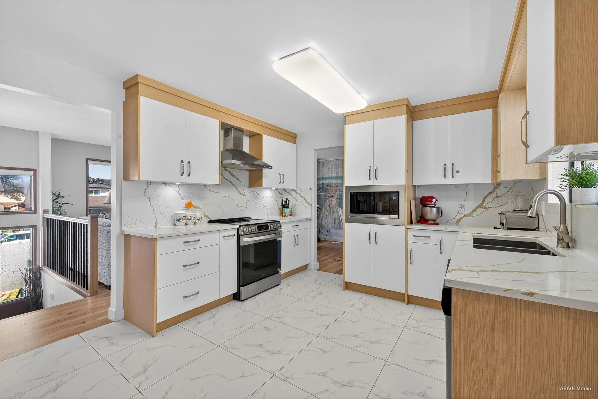 3443 Shuswap Terrace