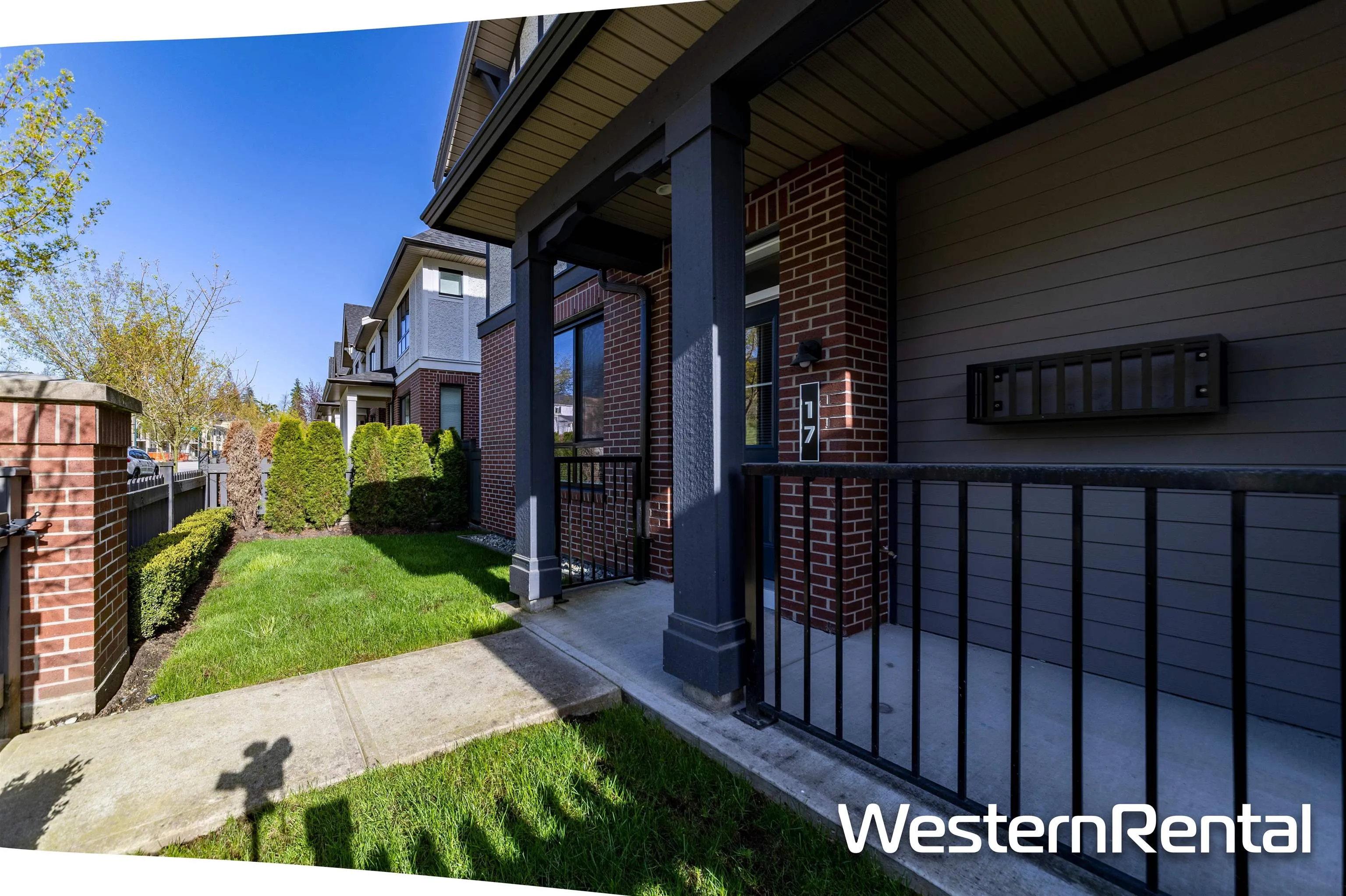 17 3500 Burke Village Promenade