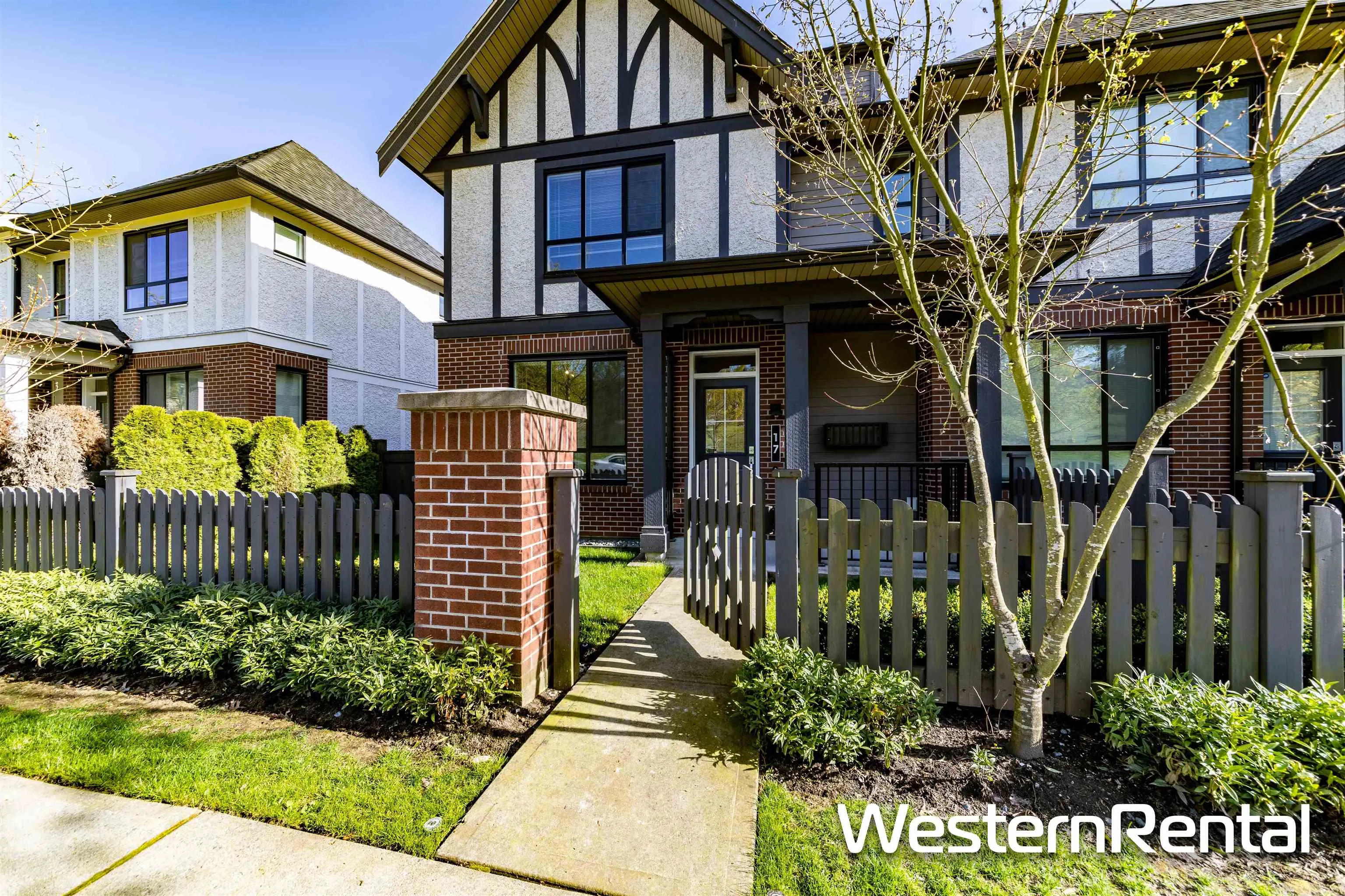 17 3500 Burke Village Promenade