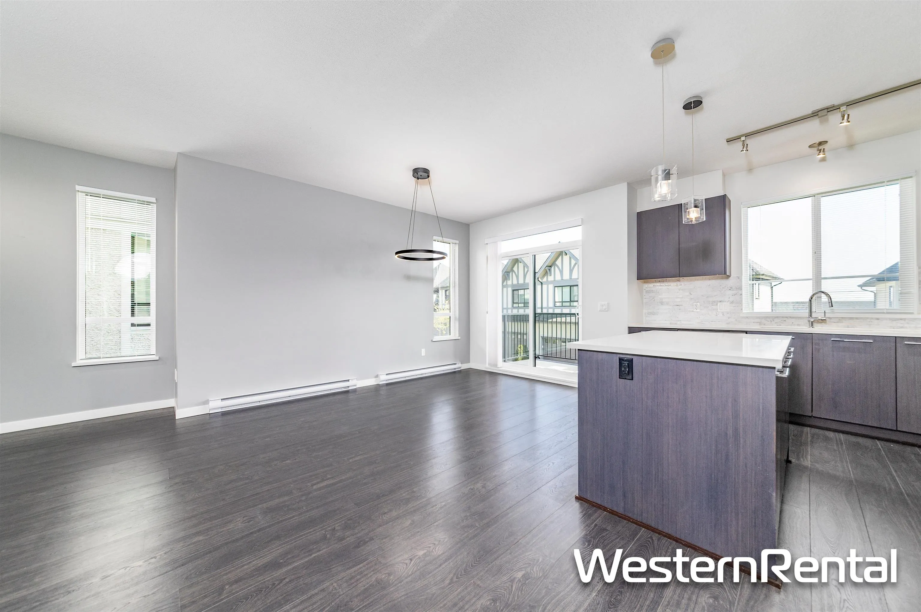 17 3500 Burke Village Promenade