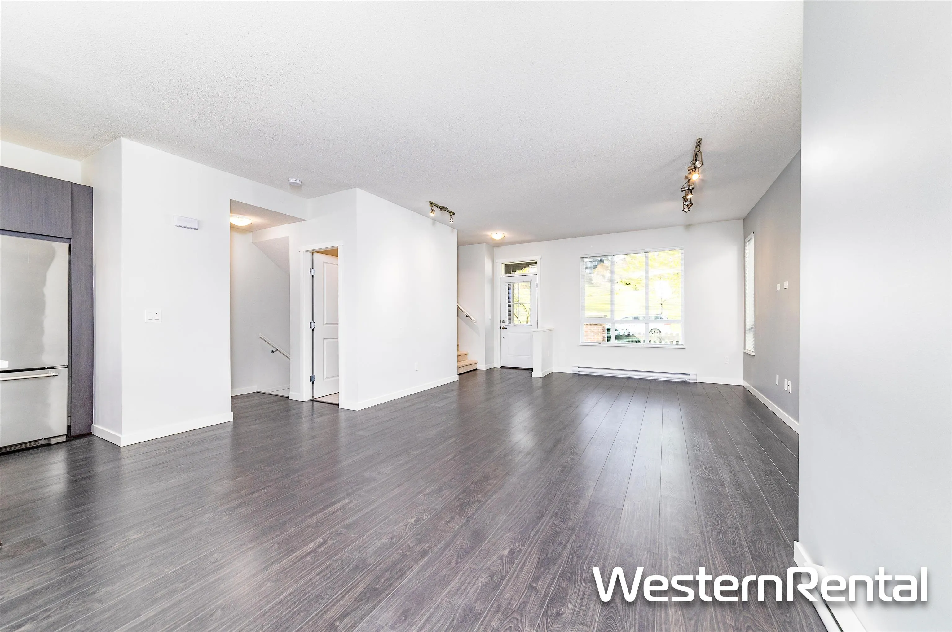 17 3500 Burke Village Promenade
