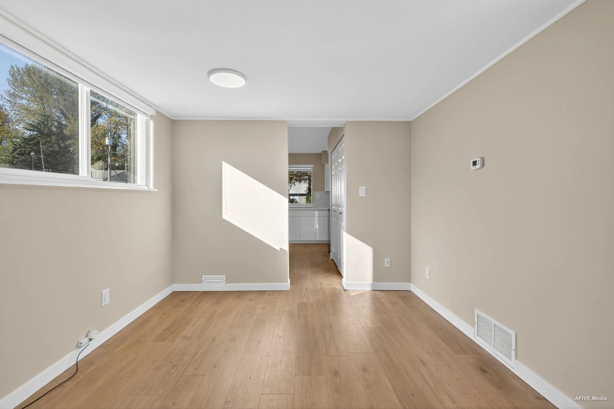 99 45185 Wolfe Road