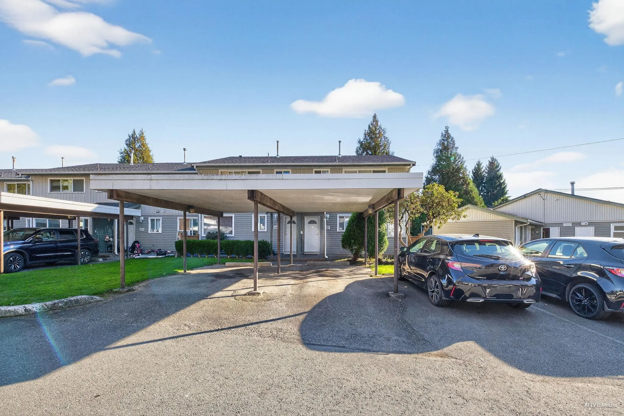 99 45185 Wolfe Road