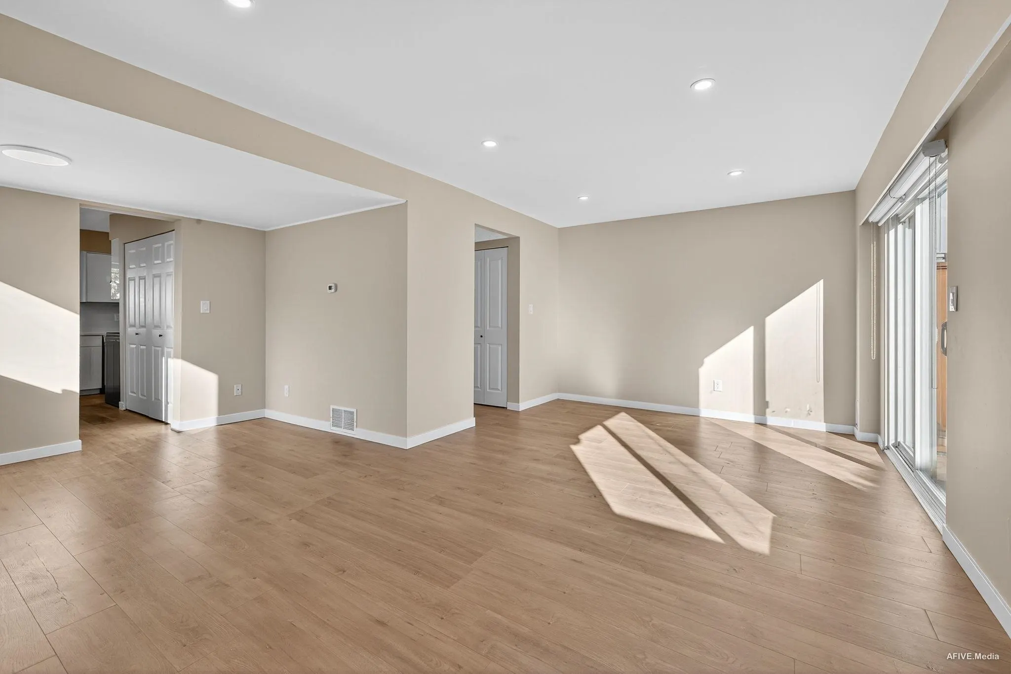 99 45185 Wolfe Road