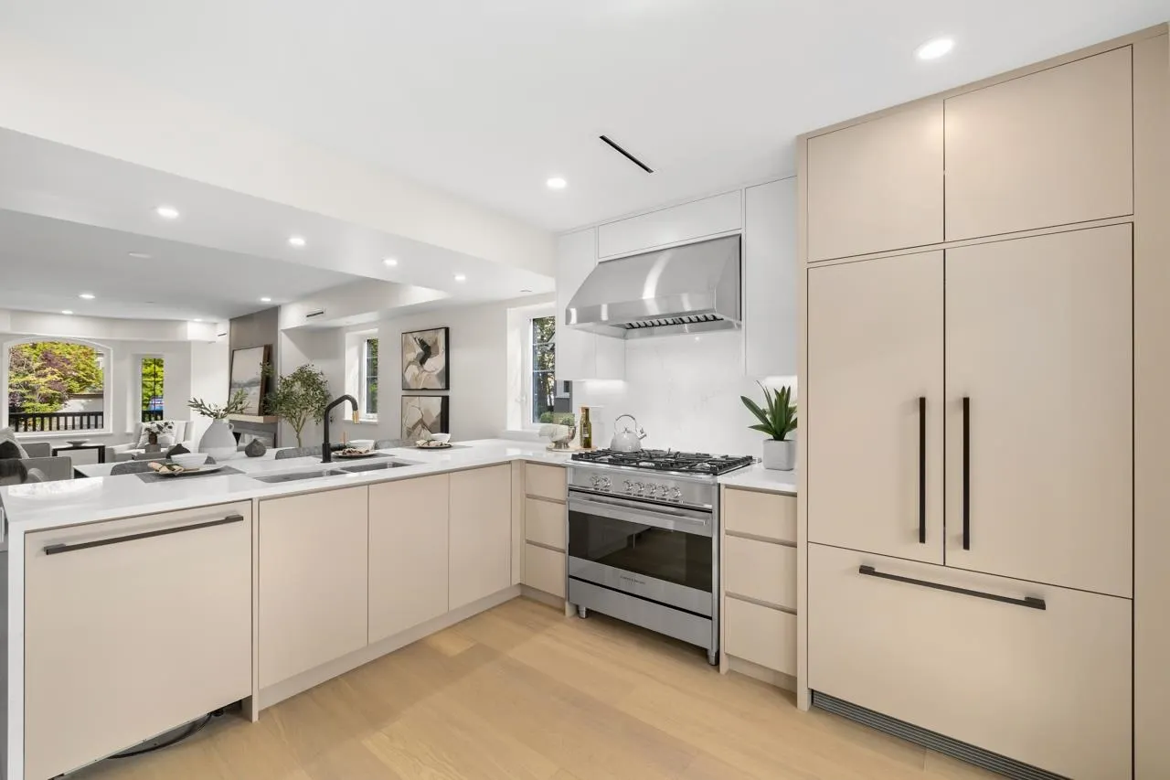 2436 W 49th Avenue
