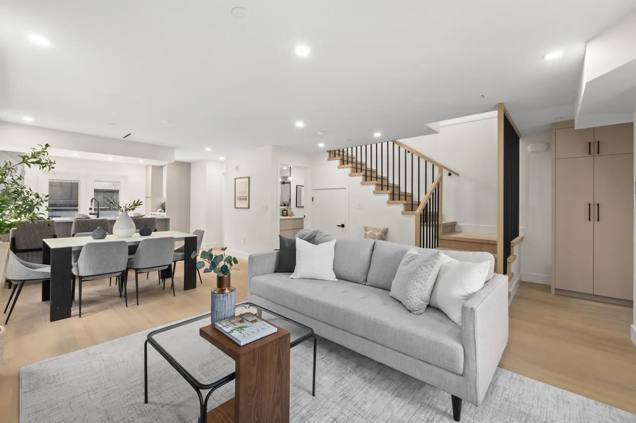 2436 W 49th Avenue