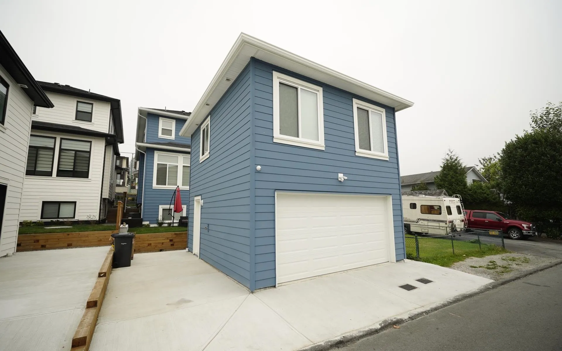 Laneway 1044 Quadling Avenue