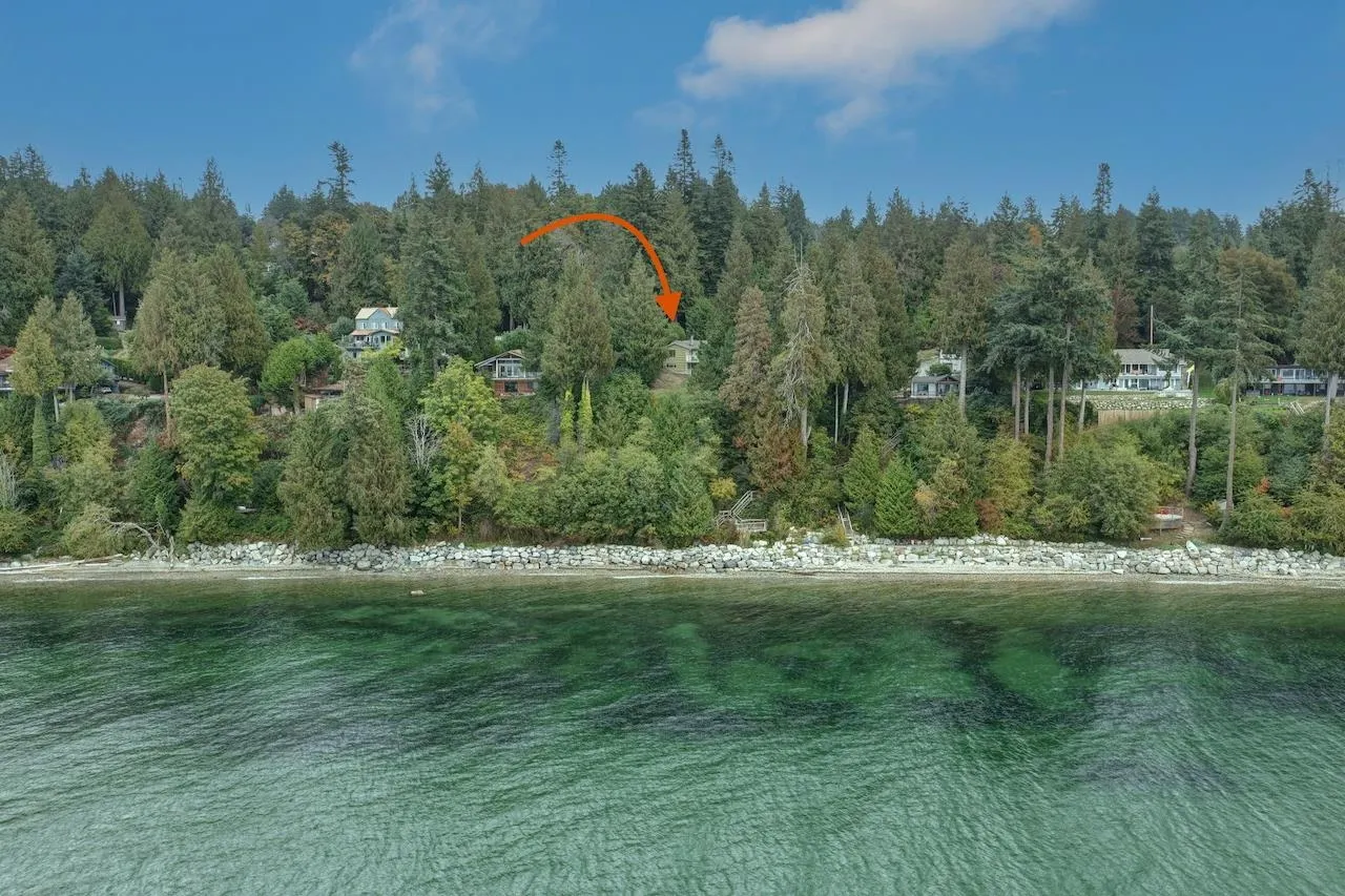 4947 Sunshine Coast Highway