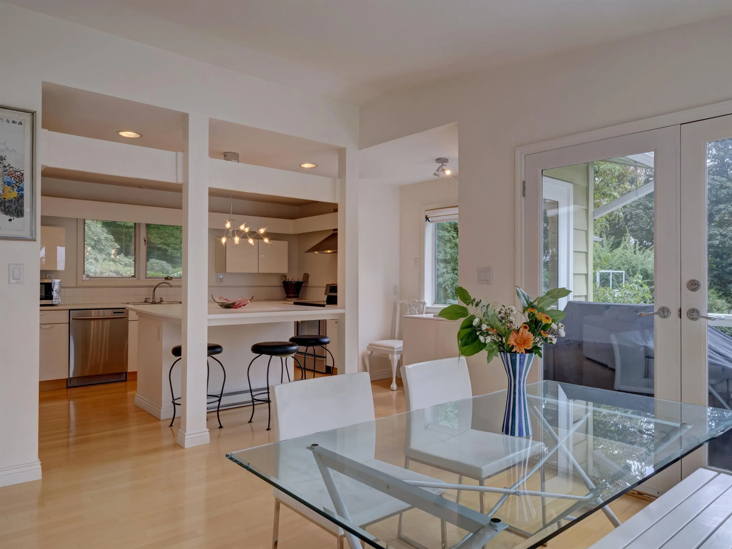 4947 Sunshine Coast Highway