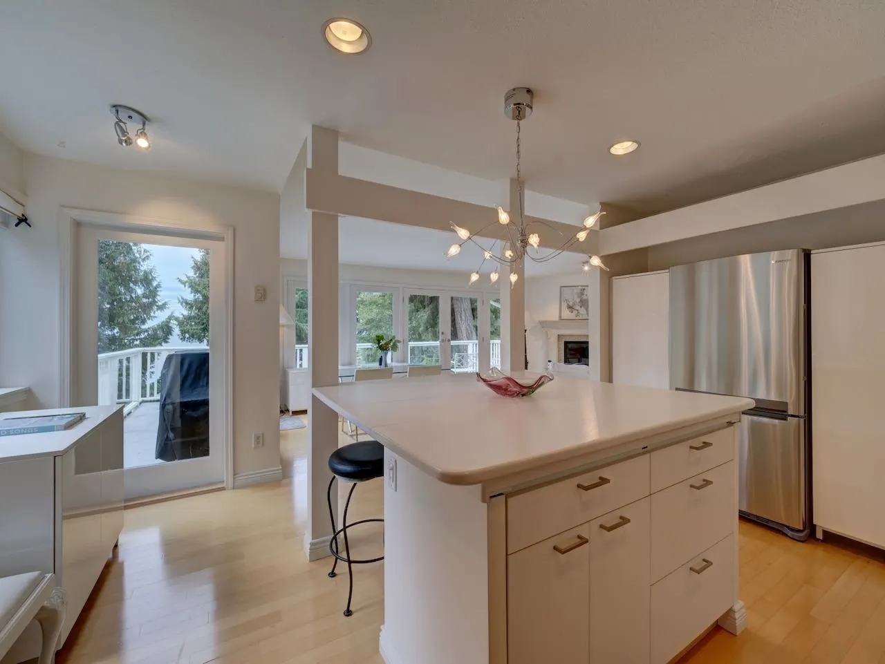 4947 Sunshine Coast Highway