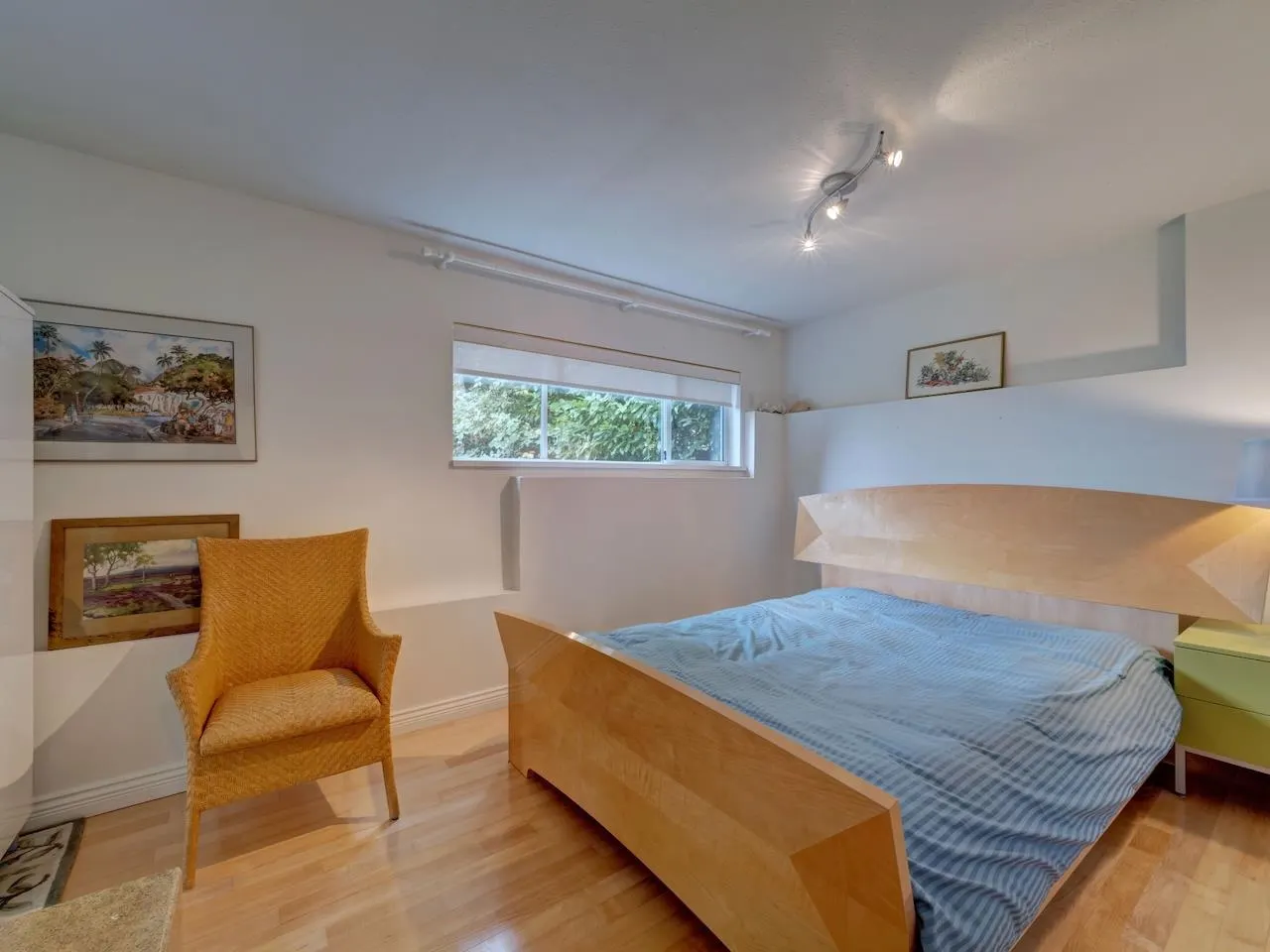 4947 Sunshine Coast Highway