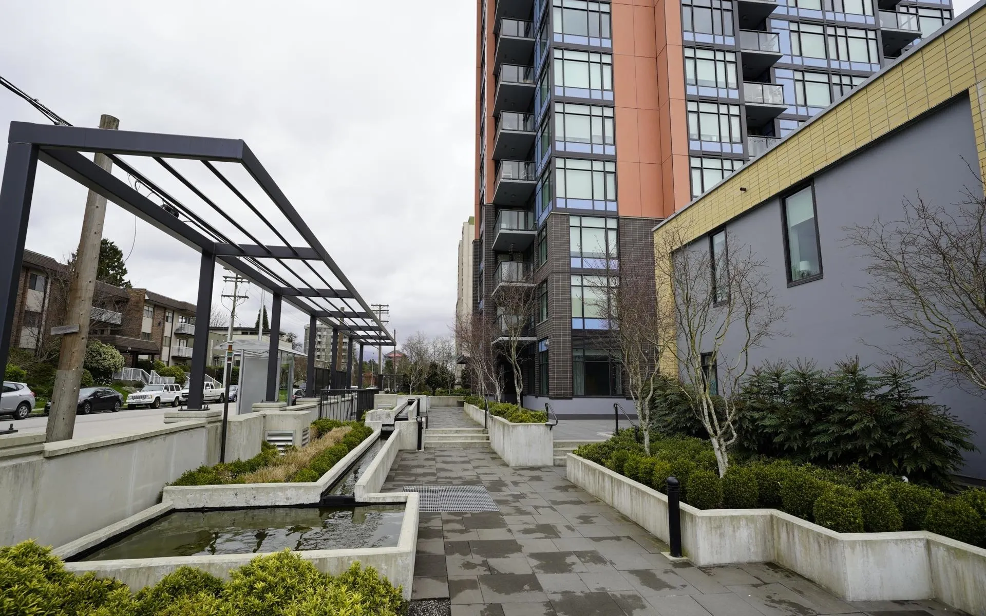 906 188 Agnes Street