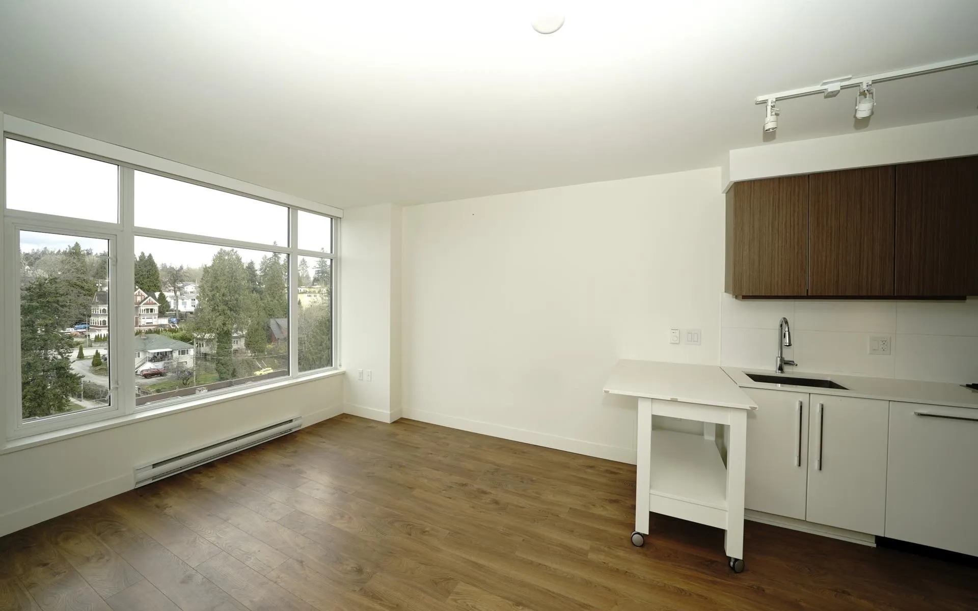 906 188 Agnes Street