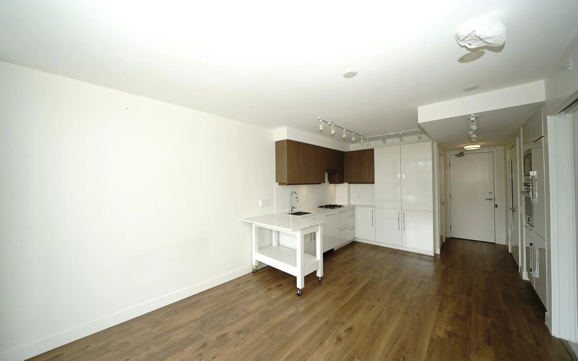 906 188 Agnes Street