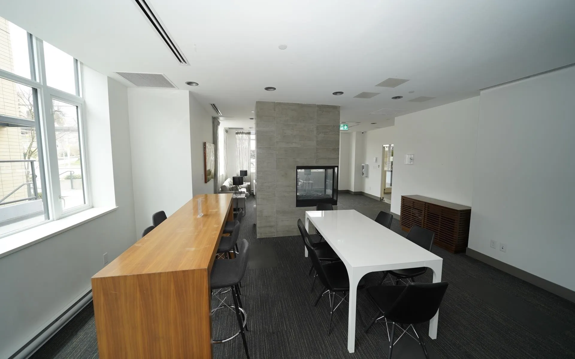 906 188 Agnes Street