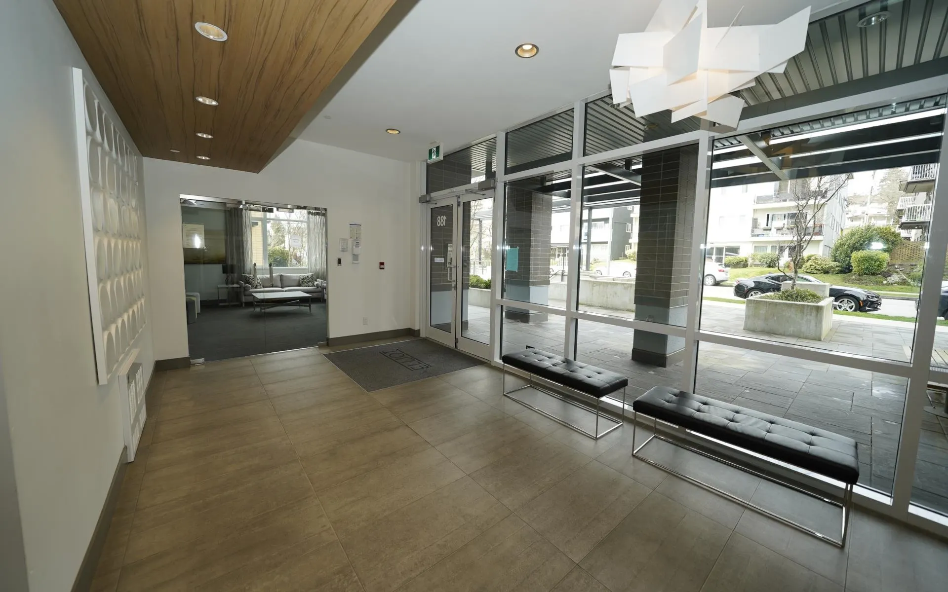 906 188 Agnes Street