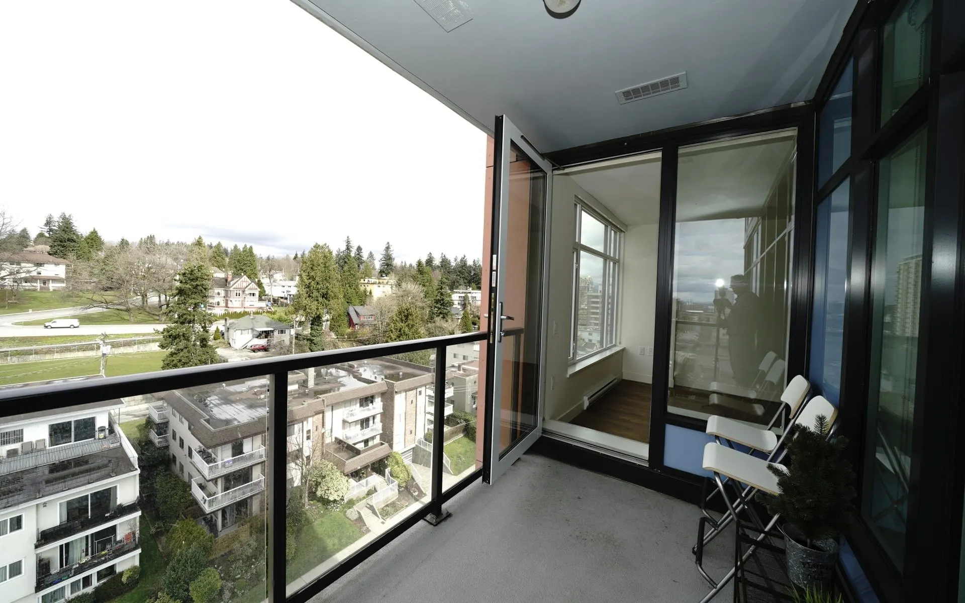 906 188 Agnes Street