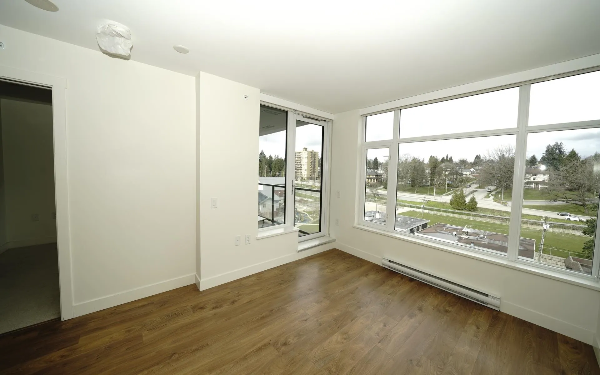 906 188 Agnes Street