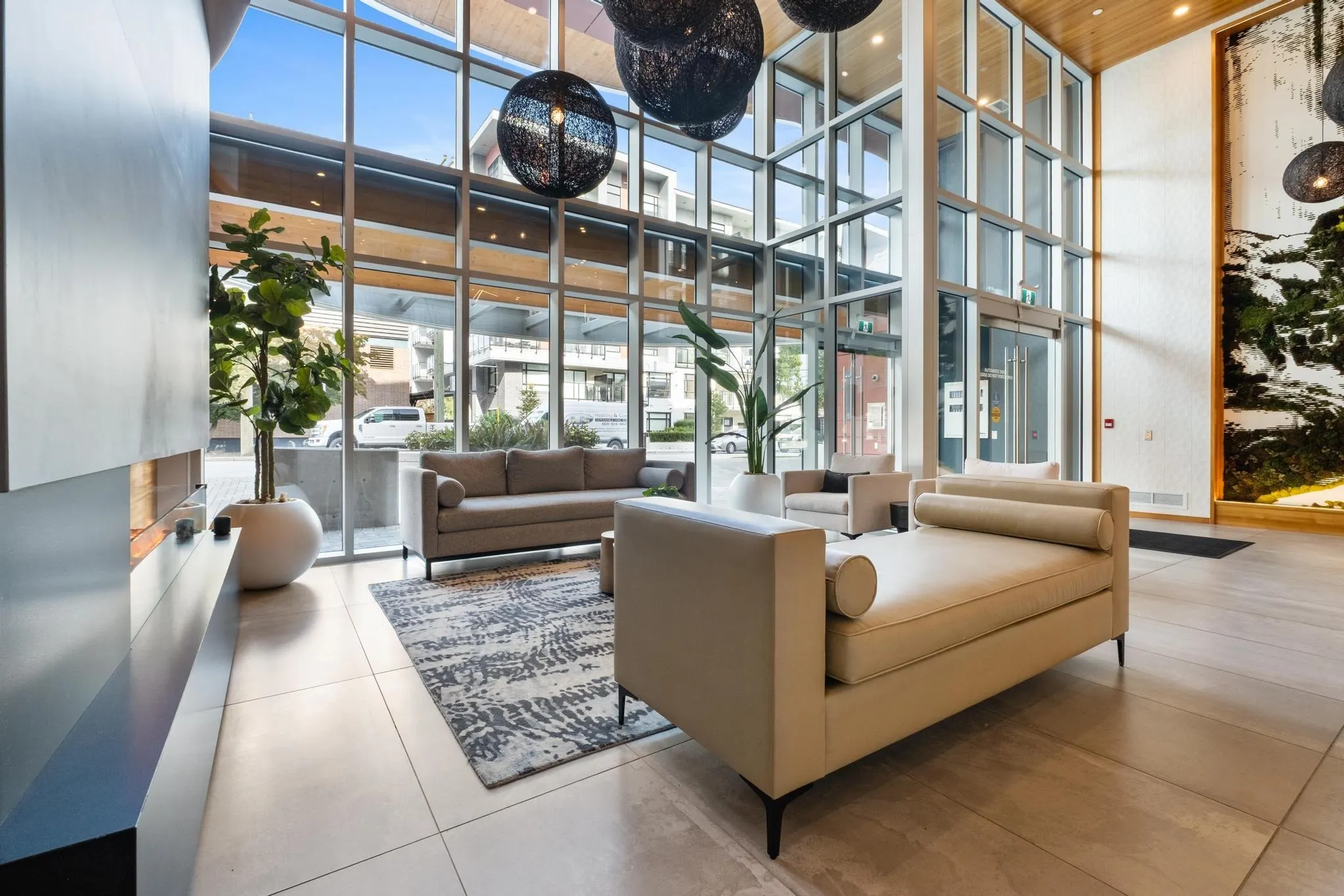511 20416 Park Avenue