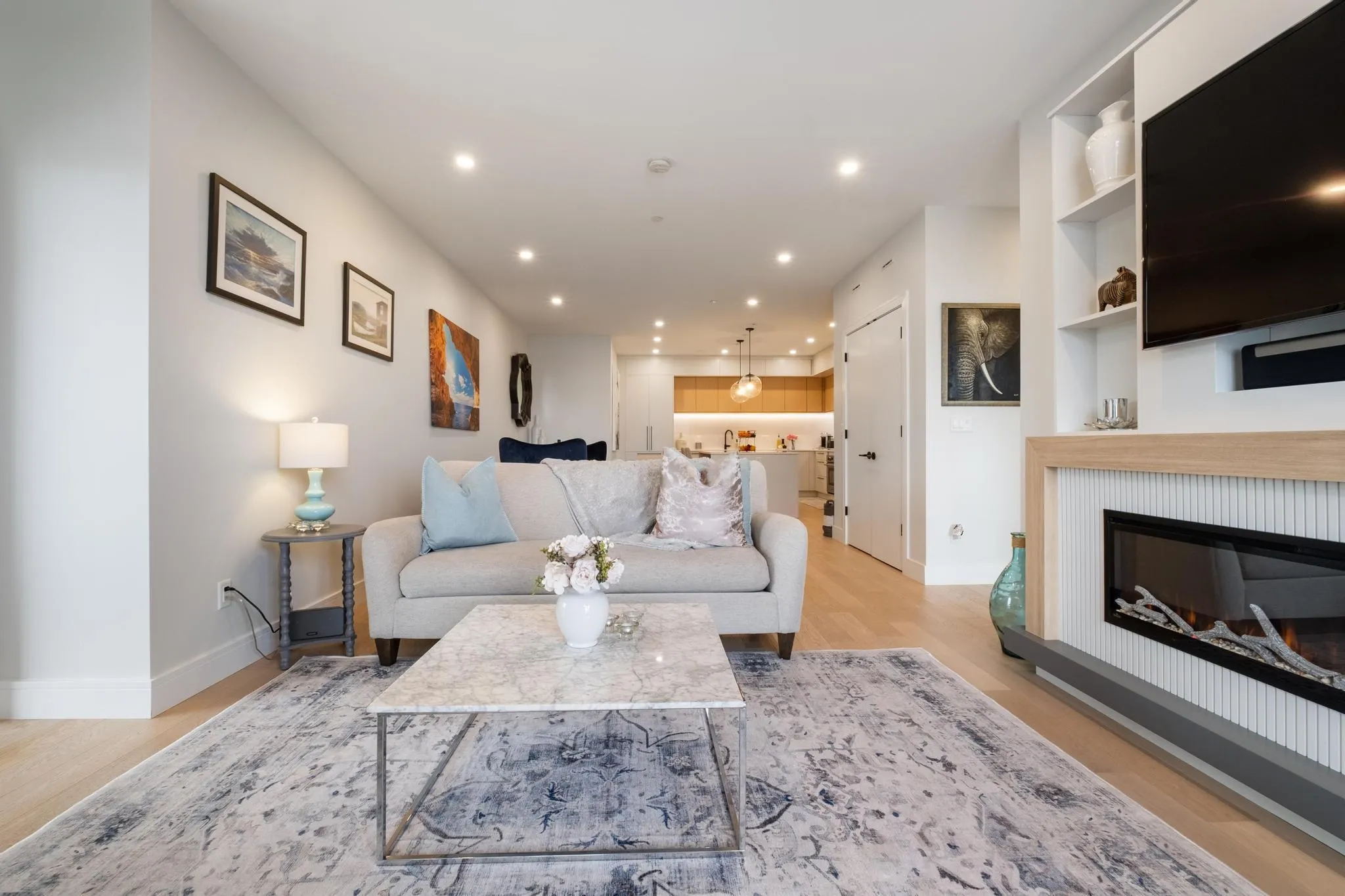 511 20416 Park Avenue