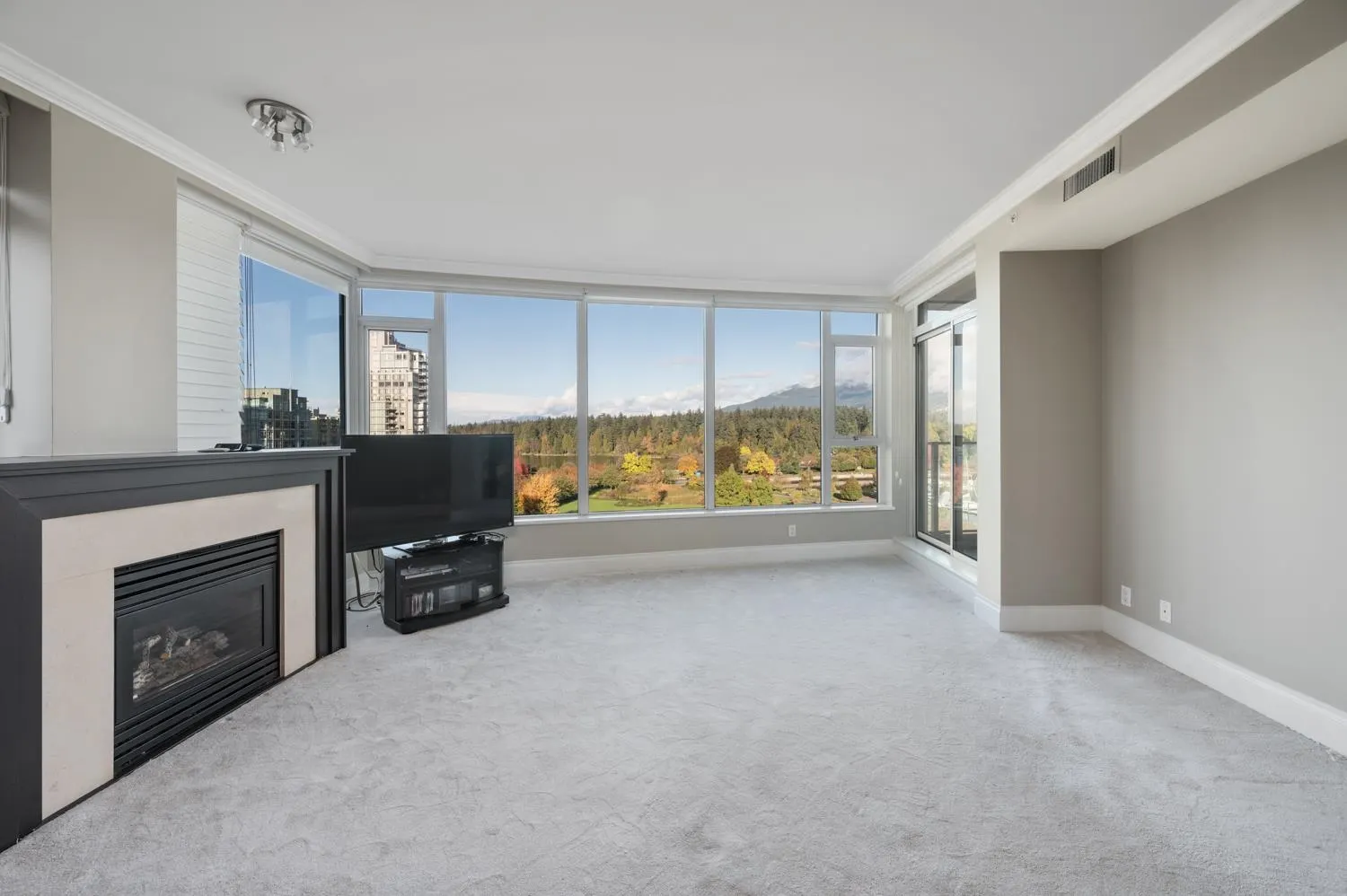 100X 1777 Bayshore Drive