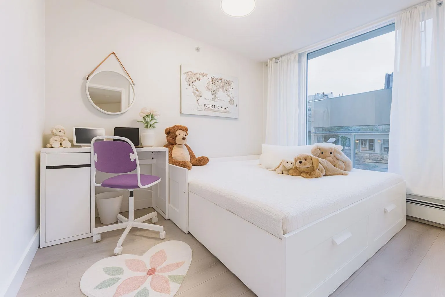 226 188 Keefer Place