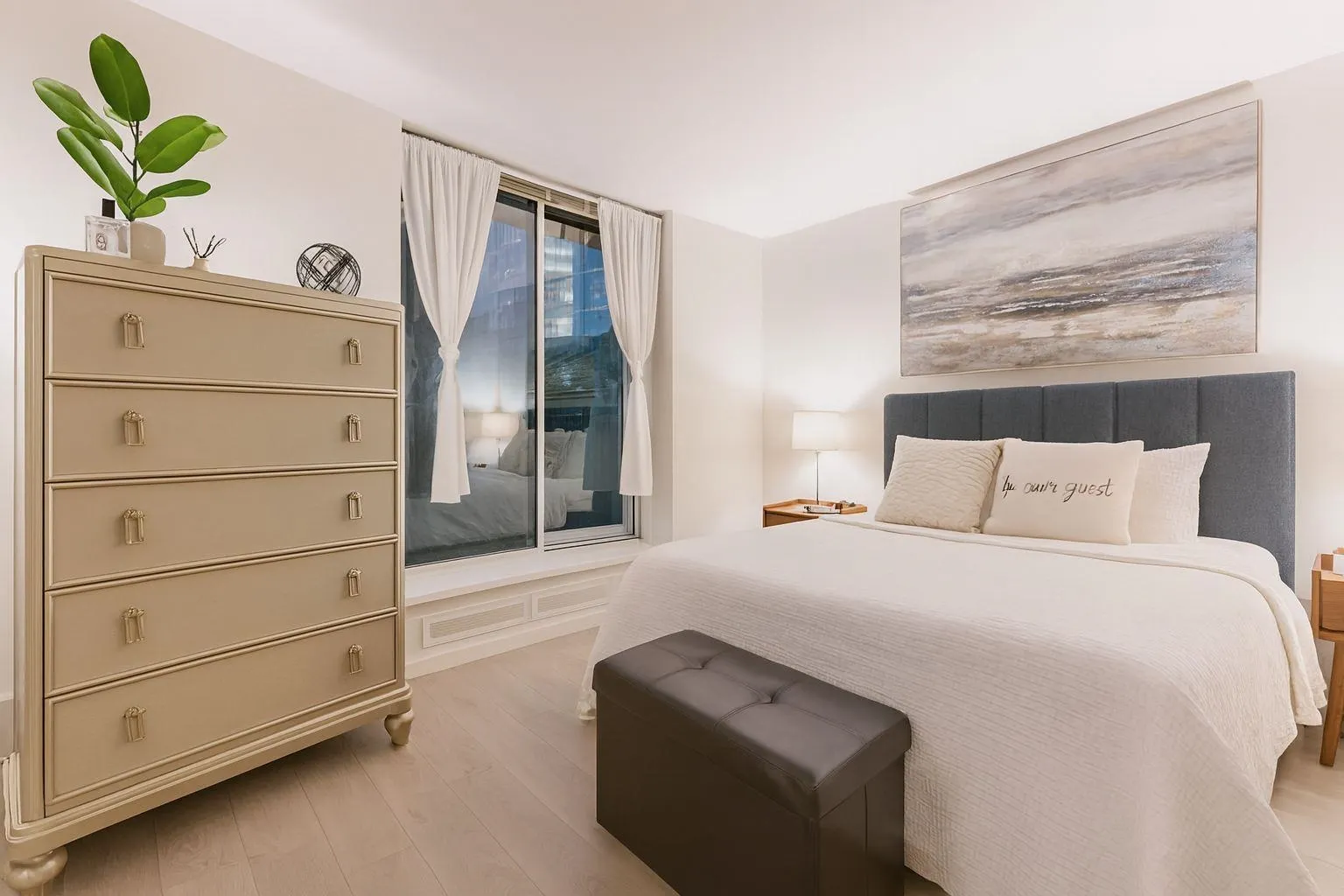 226 188 Keefer Place