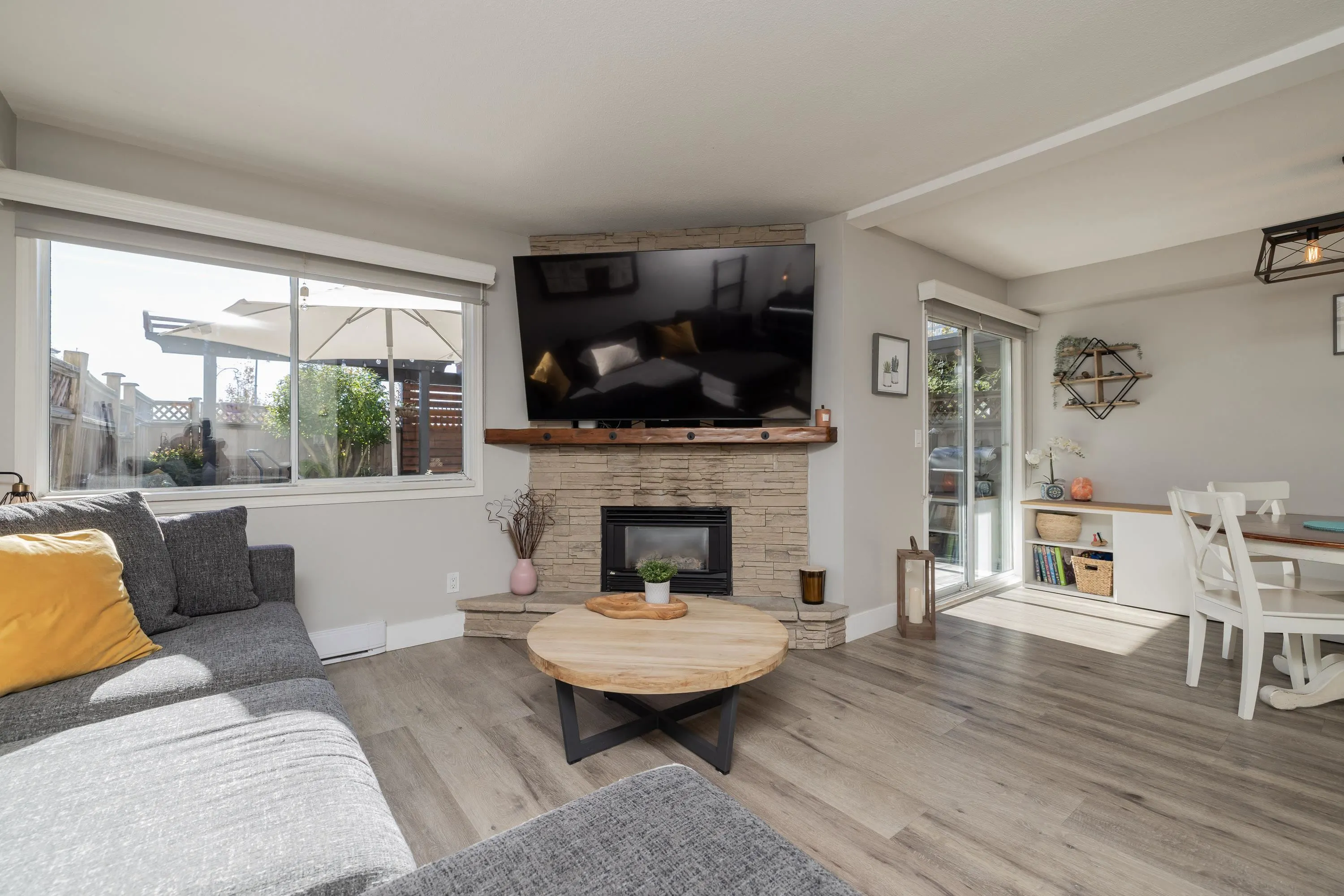 13 1872 Harbour Street