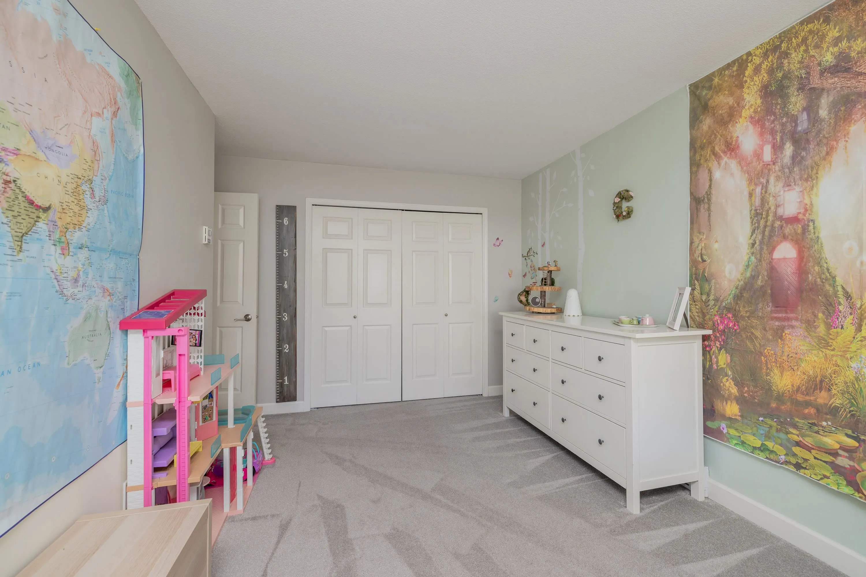 13 1872 Harbour Street