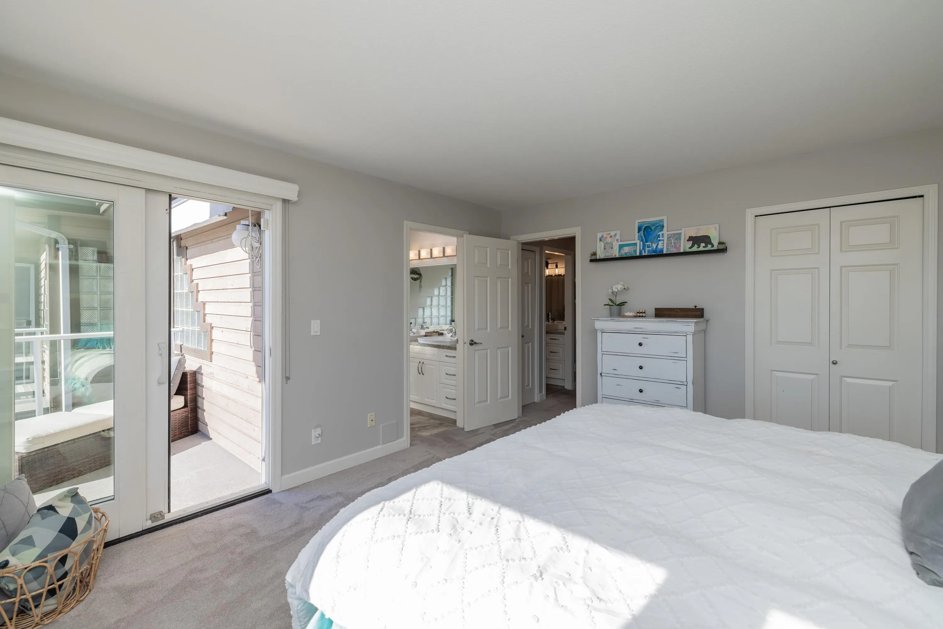 13 1872 Harbour Street