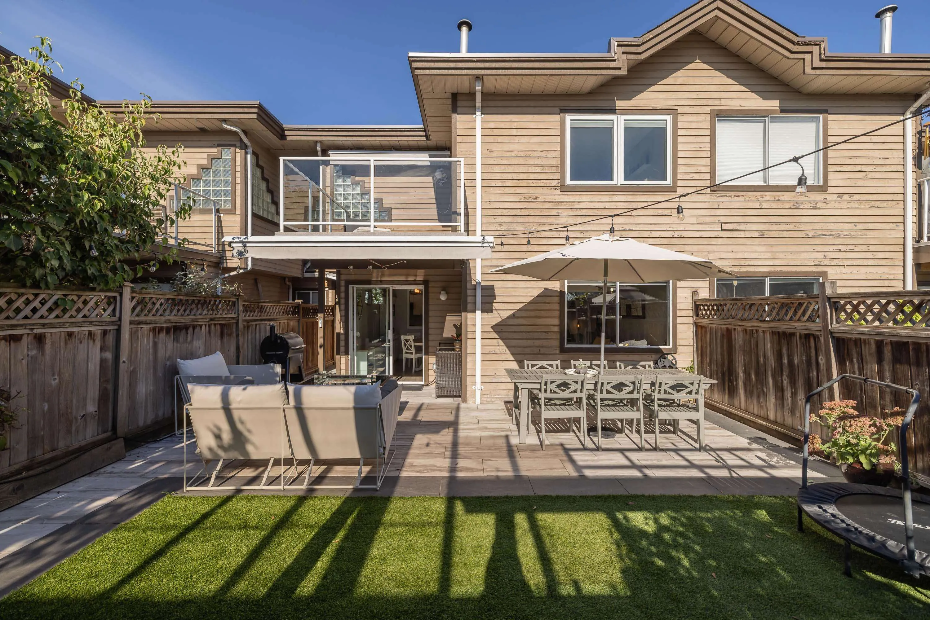 13 1872 Harbour Street