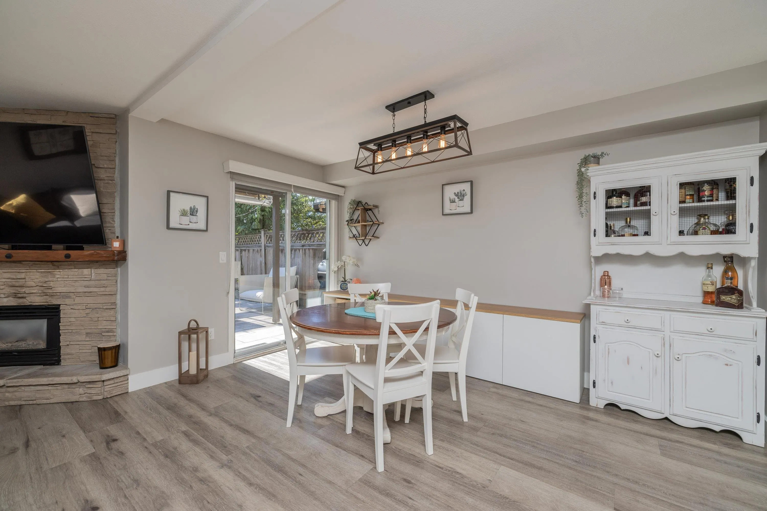 13 1872 Harbour Street