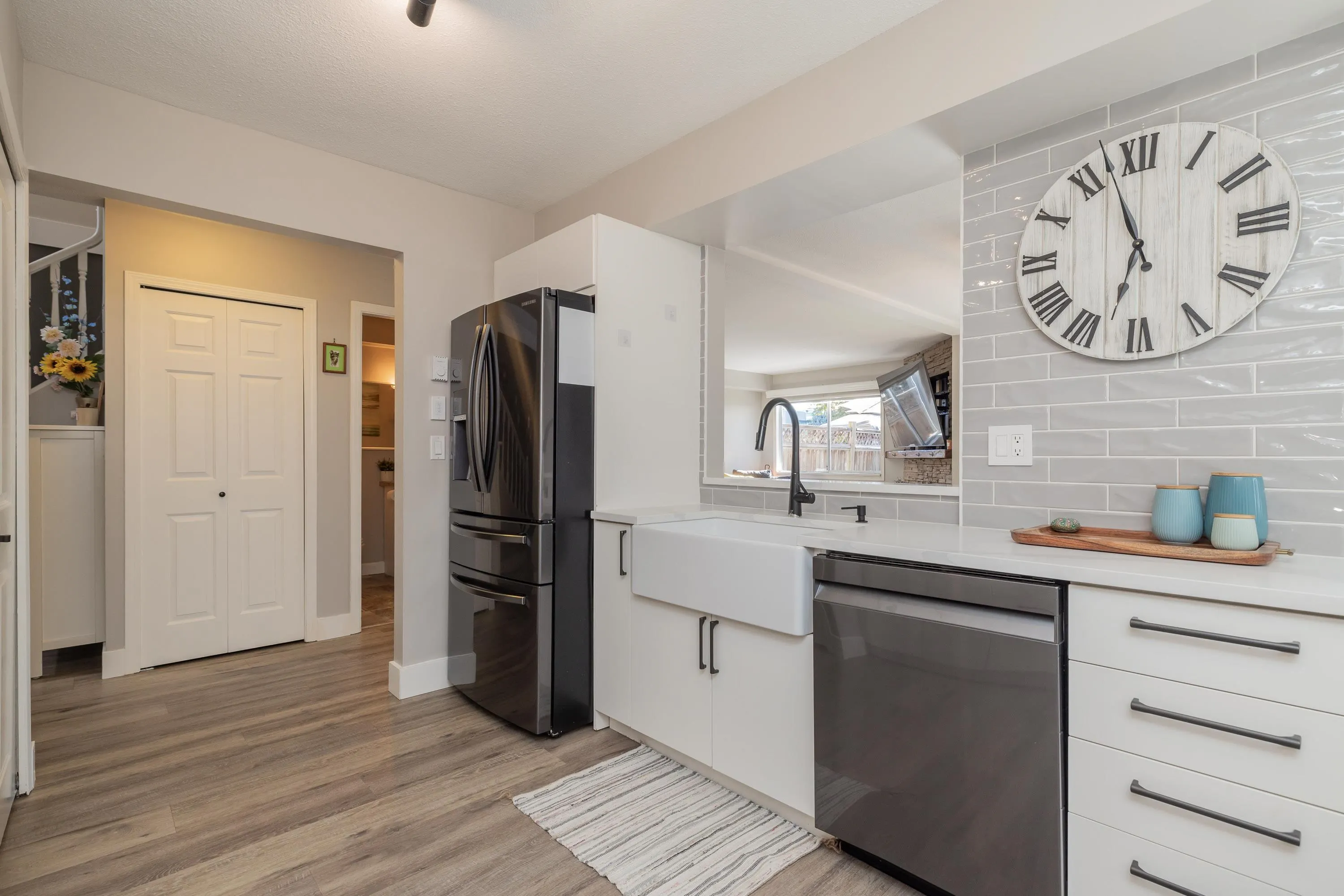 13 1872 Harbour Street