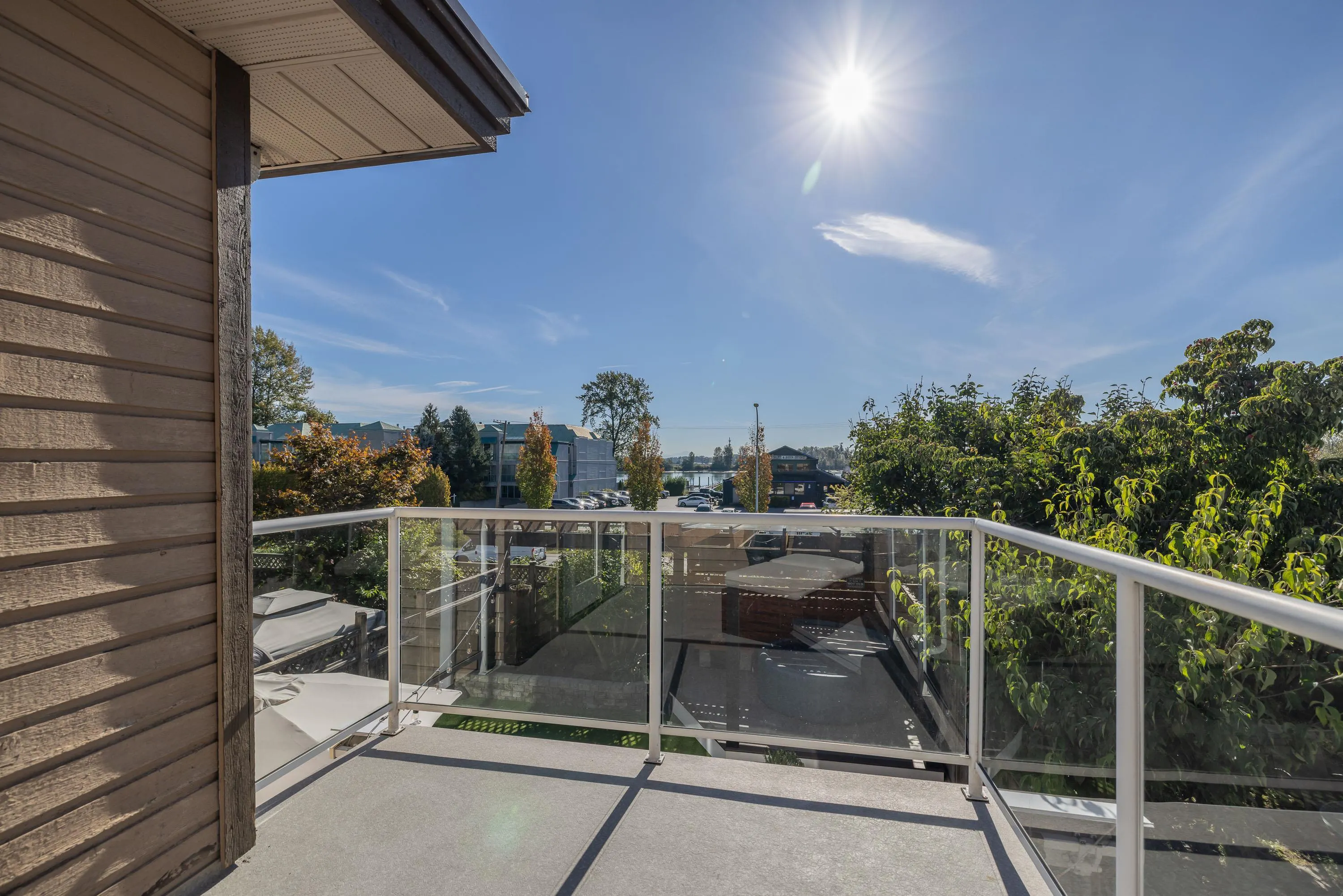 13 1872 Harbour Street