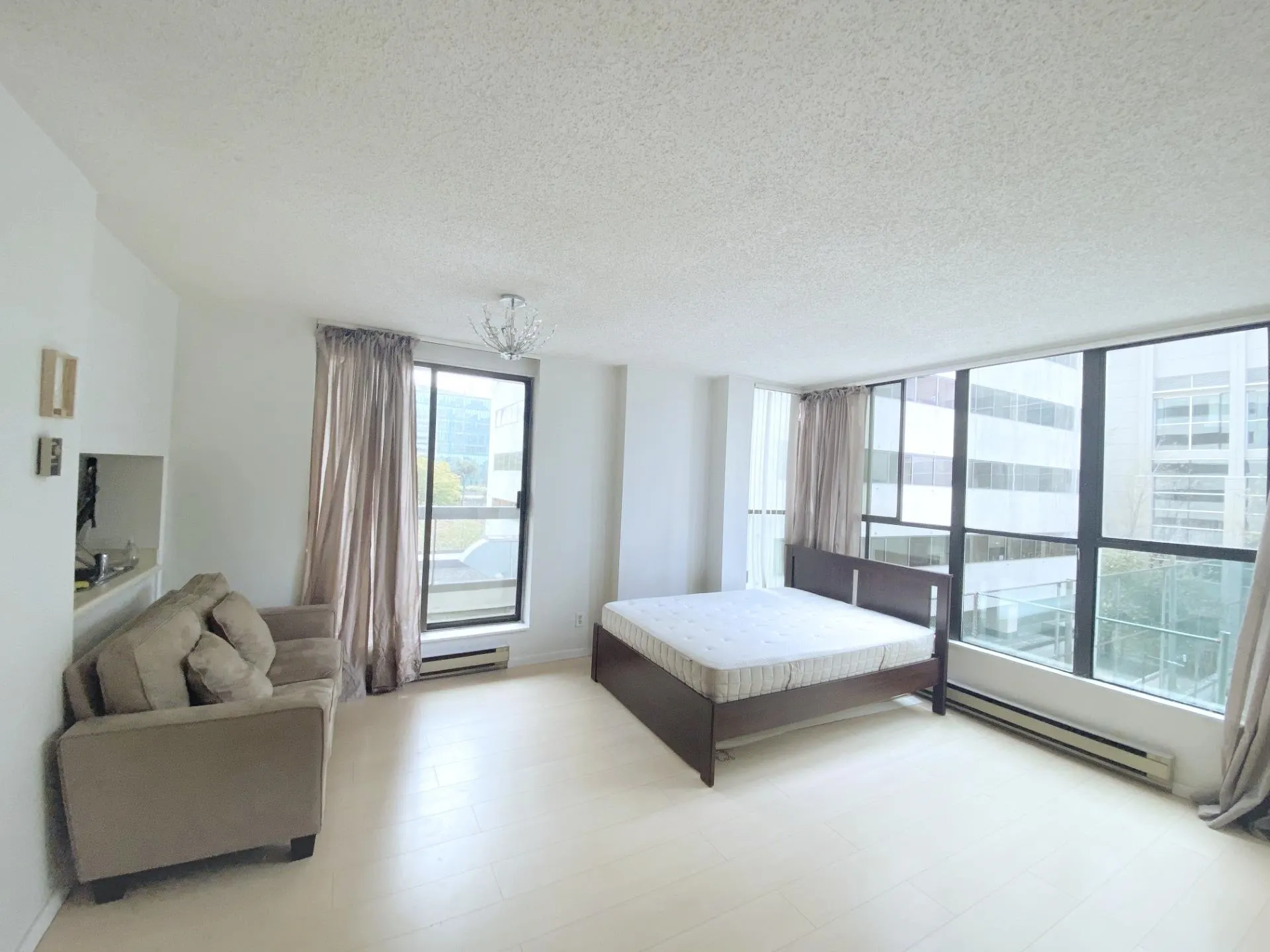 501 850 Burrard Street