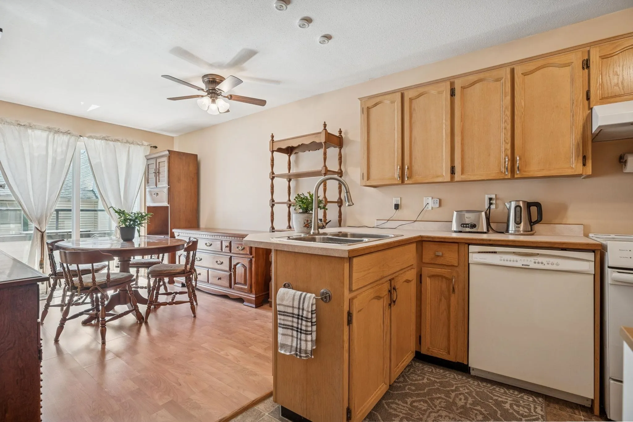 402 11726 225 Street