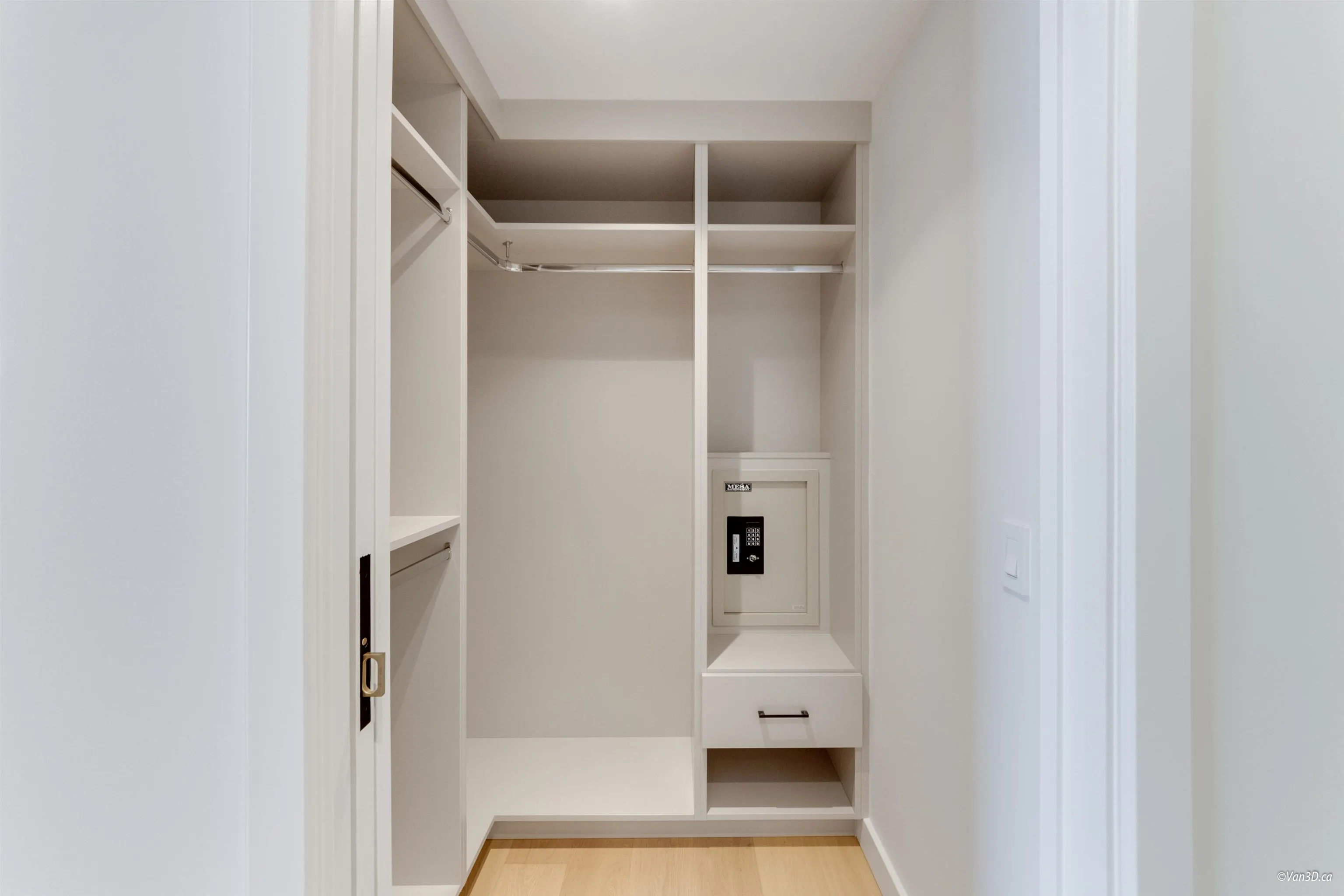 1604 1180 Broughton Street