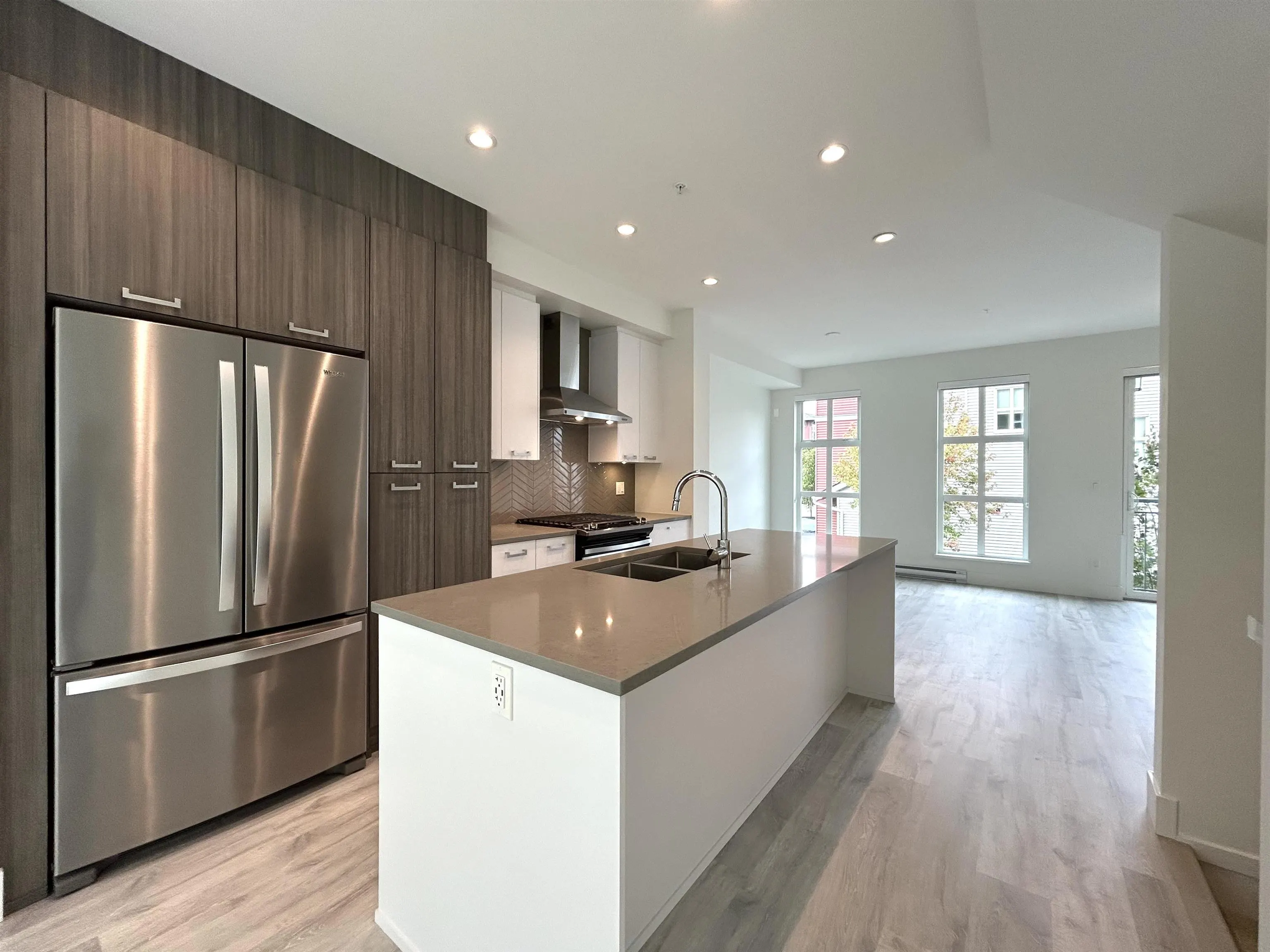 128 24076 112 Avenue