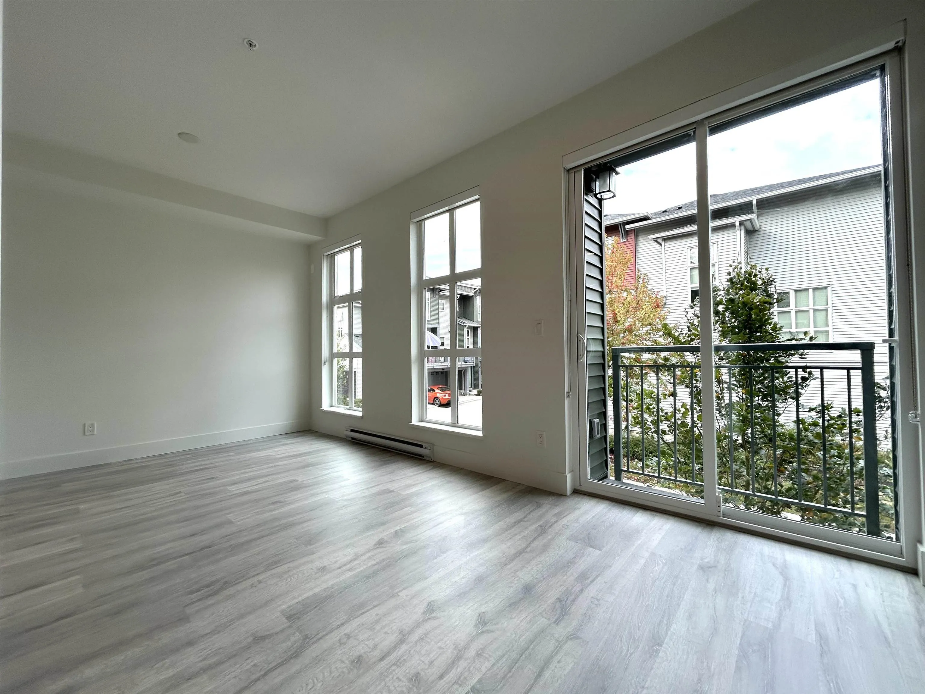 128 24076 112 Avenue