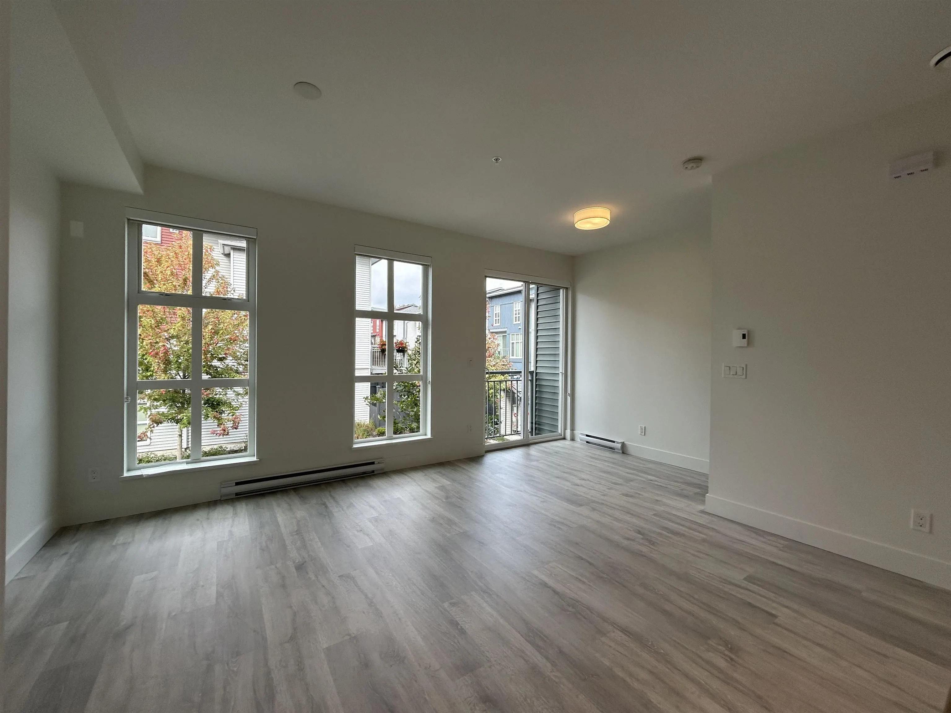 128 24076 112 Avenue