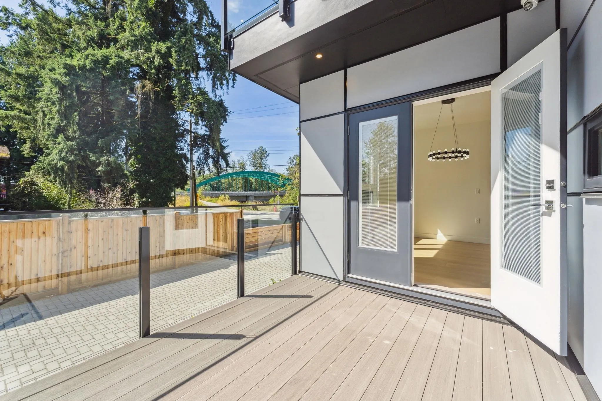 844 St. Denis Avenue