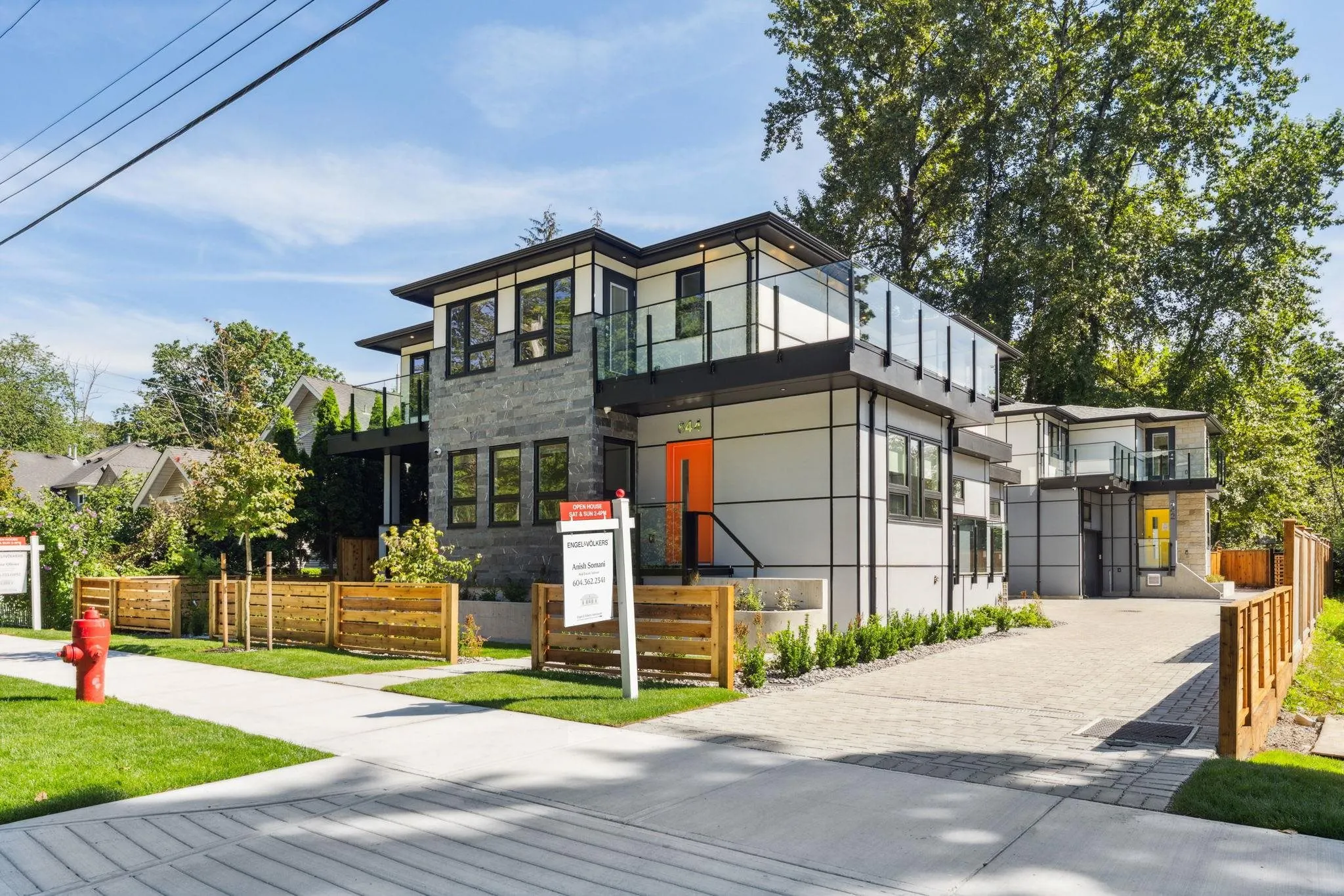 844 St. Denis Avenue