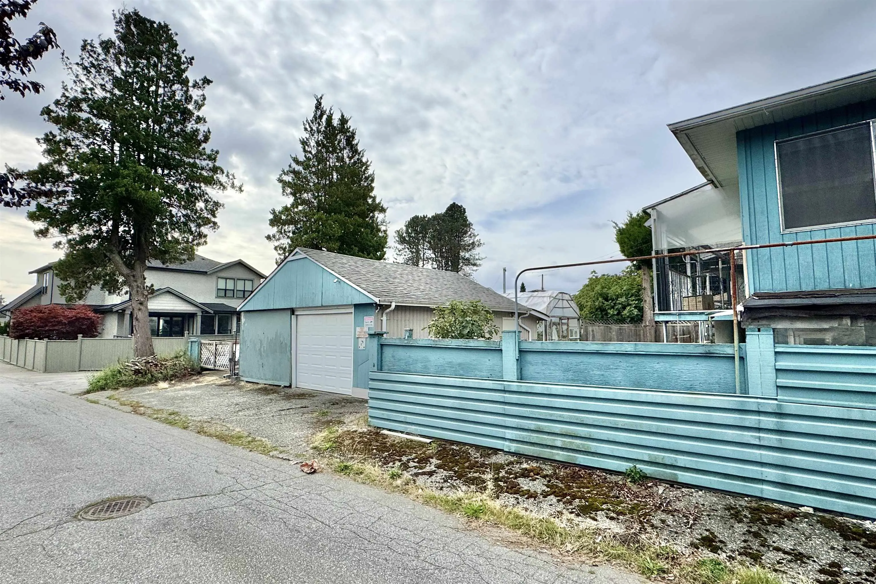 4258 Hurst Street