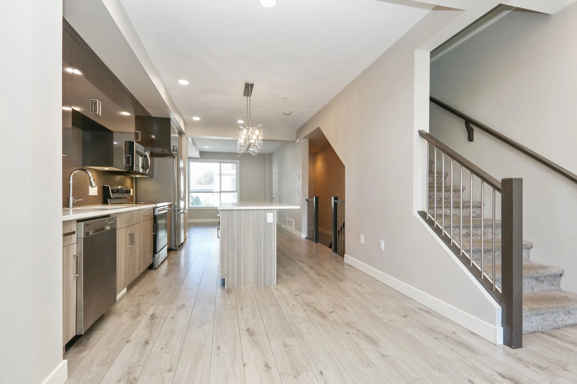 74 8413 Midtown Way