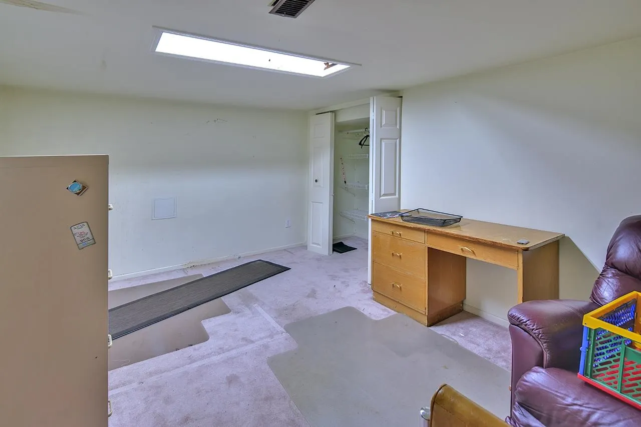 96 W 40th Avenue