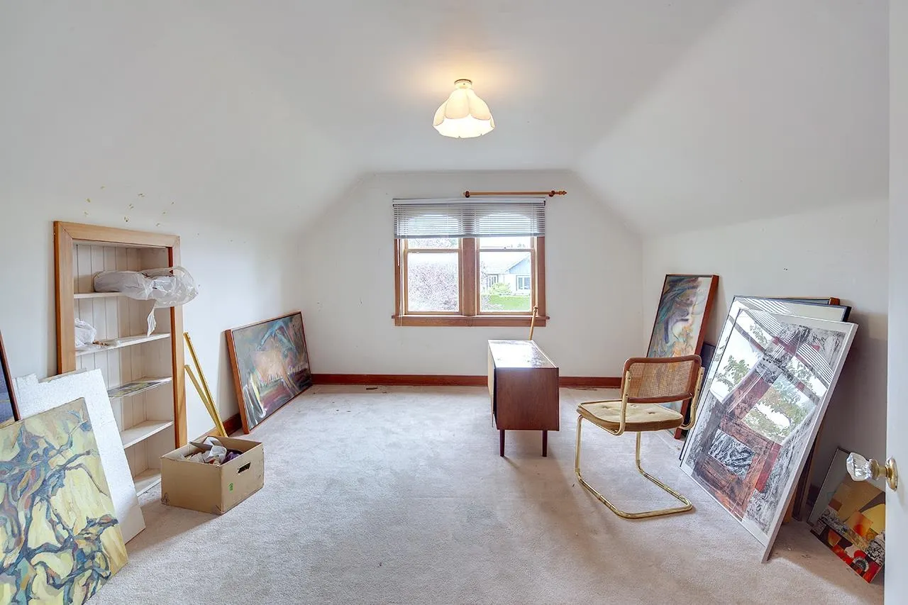 96 W 40th Avenue