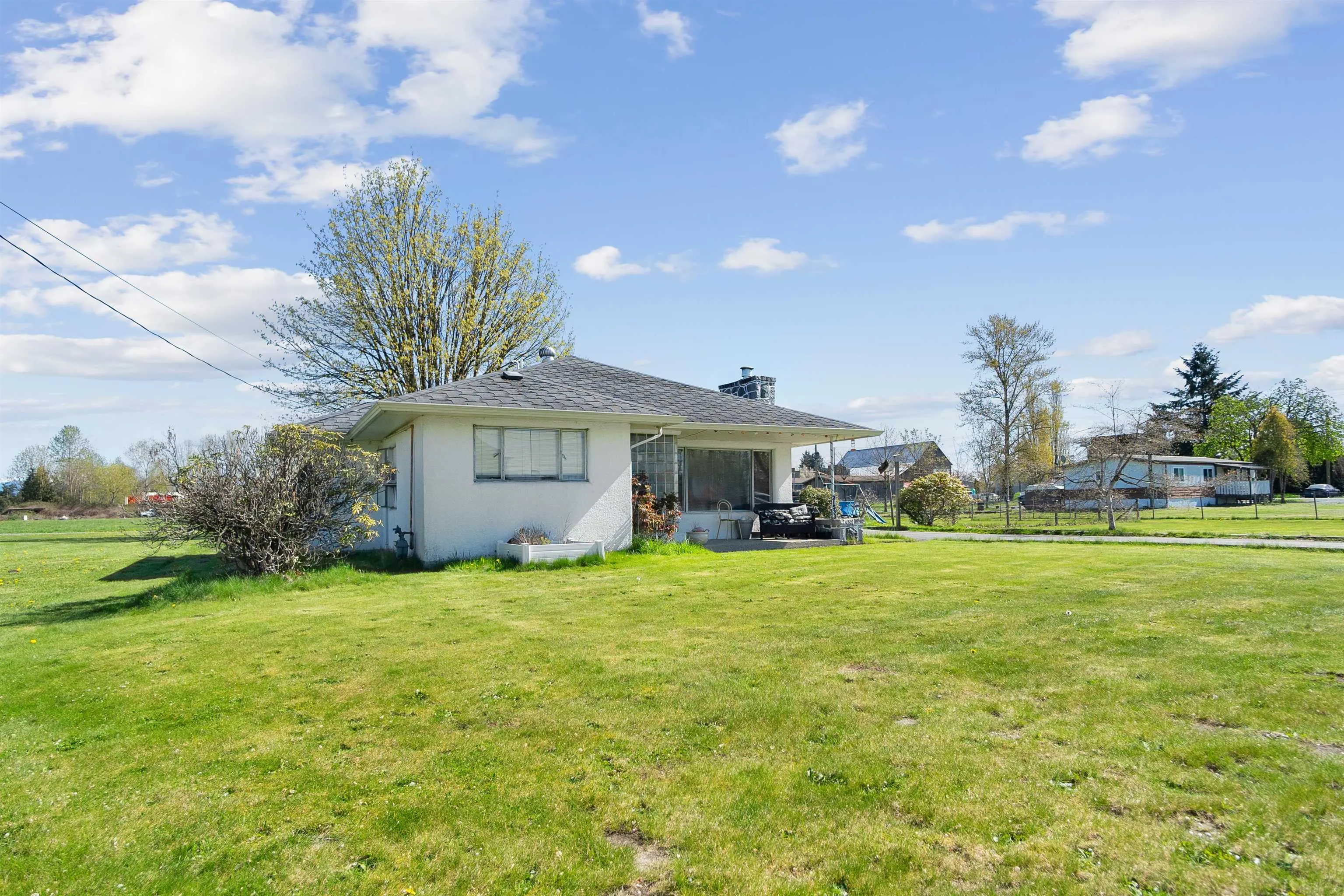 21533 Crush Crescent